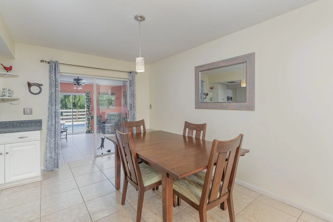 Photo of 757 Angle Street NE
