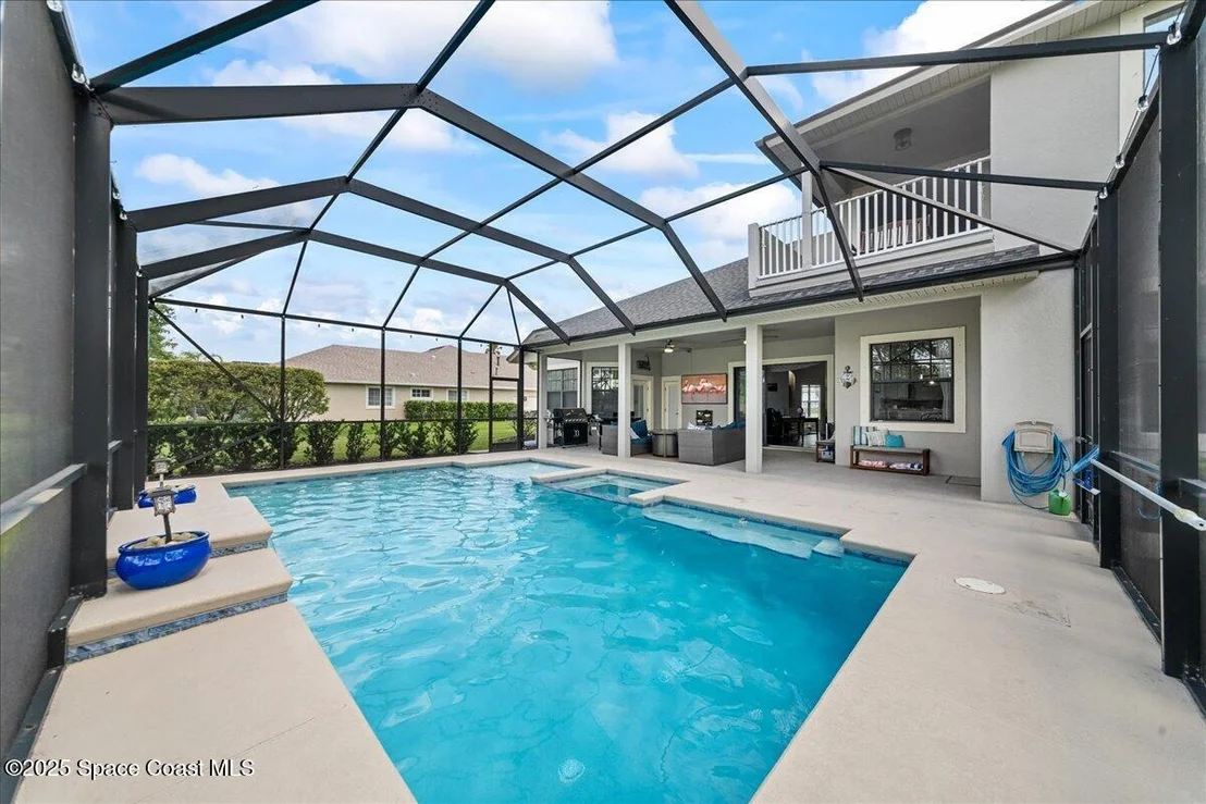 Photo of 2100 Windbrook Drive SE