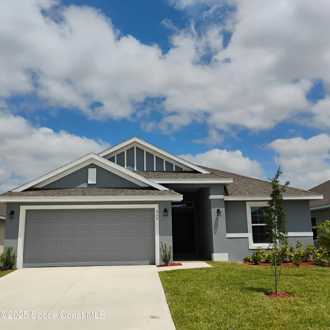 Photo of 955 Kylar Drive NW