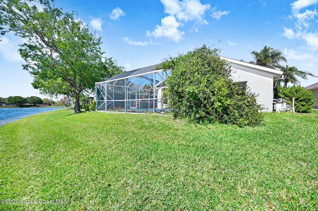 Photo of 2548 Addington Circle