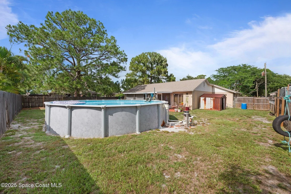 Photo of 6640 Dock Avenue
