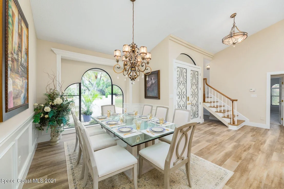 Photo of 701 Oak Park Drive