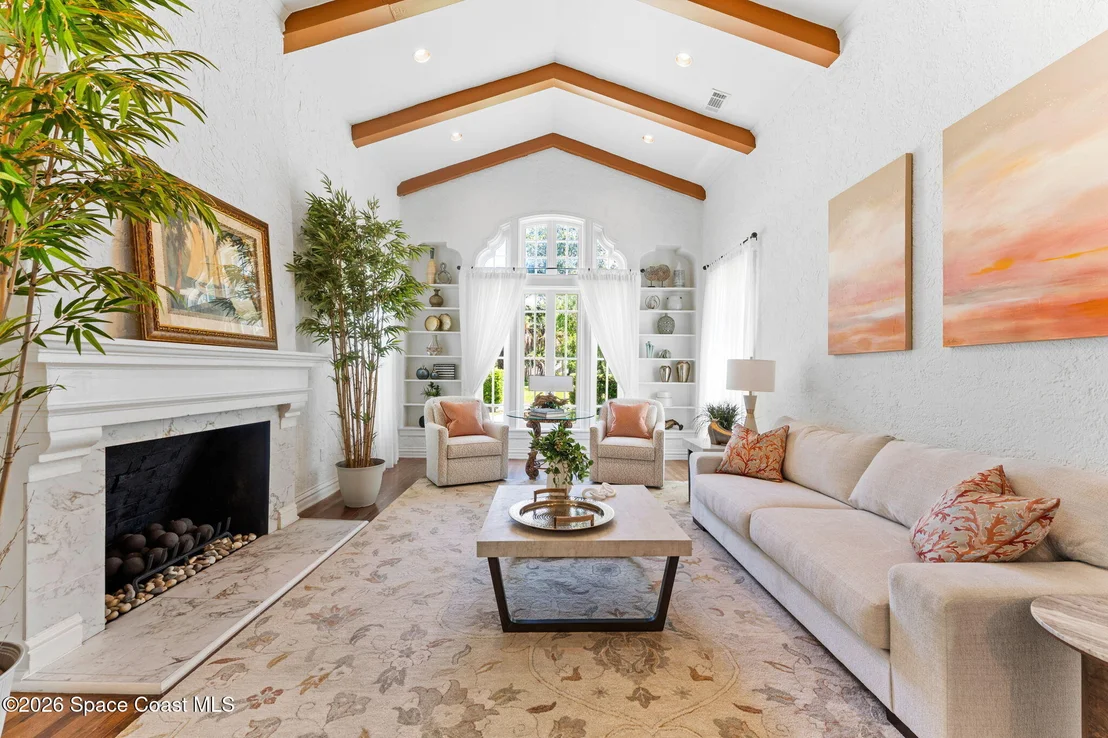Photo of 121 Circle Drive