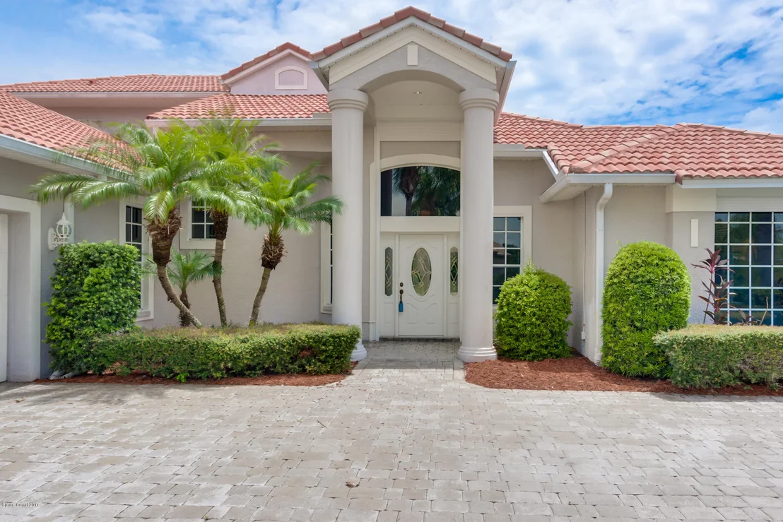 Photo of 689 Nicklaus Drive