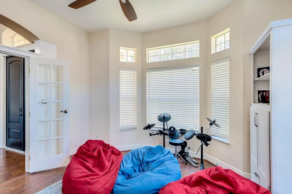 Photo of 1611 Whitman Drive