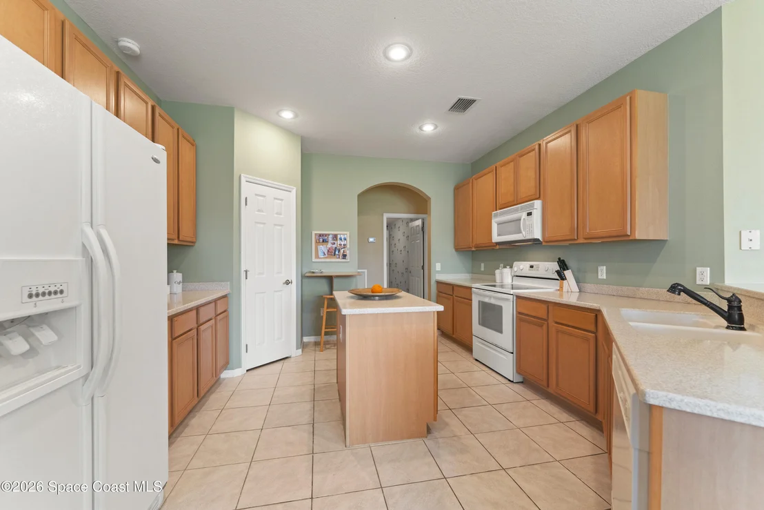 Photo of 385 Tunbridge Drive