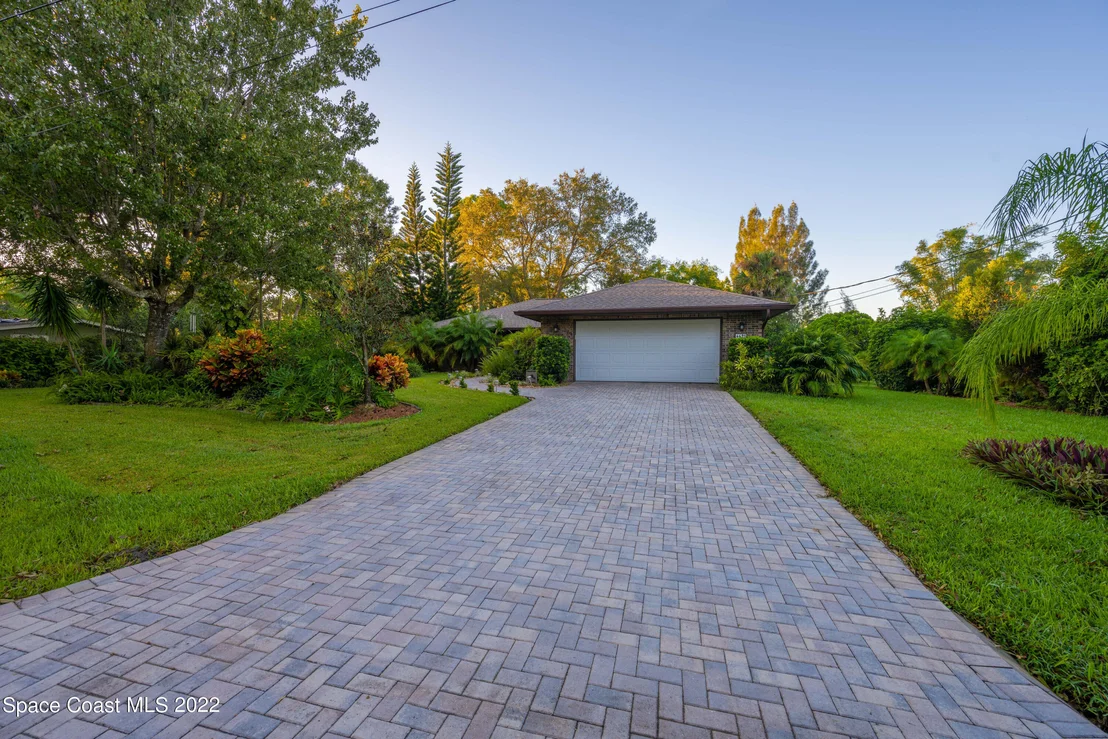 Photo of 6691 Towhee Drive