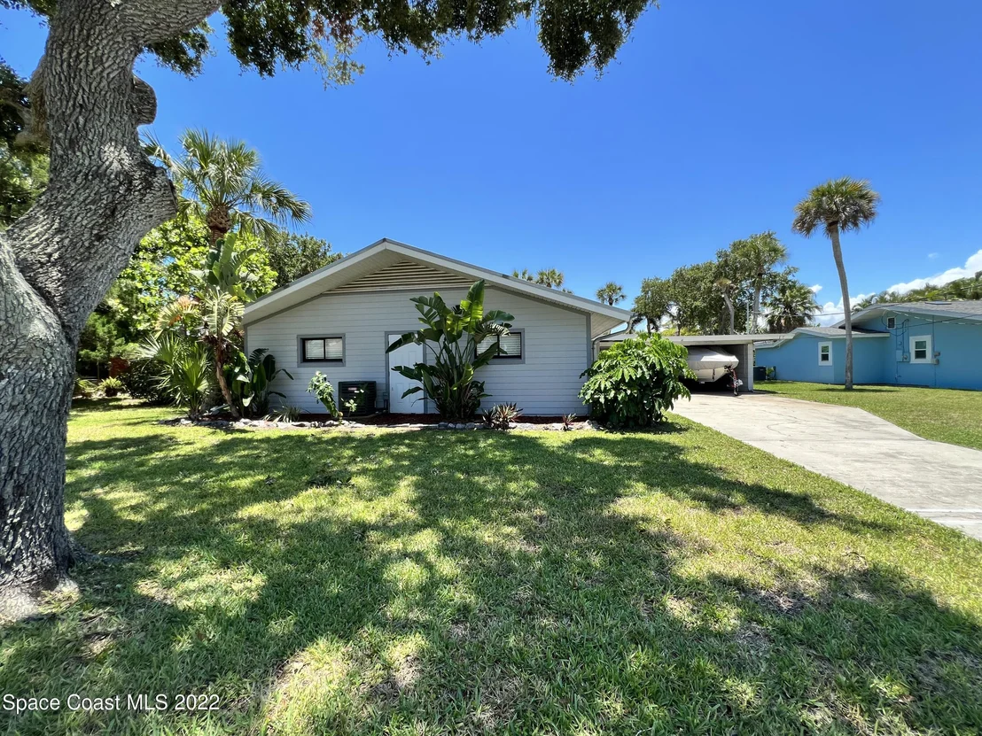 Photo of 142 Antigua Drive