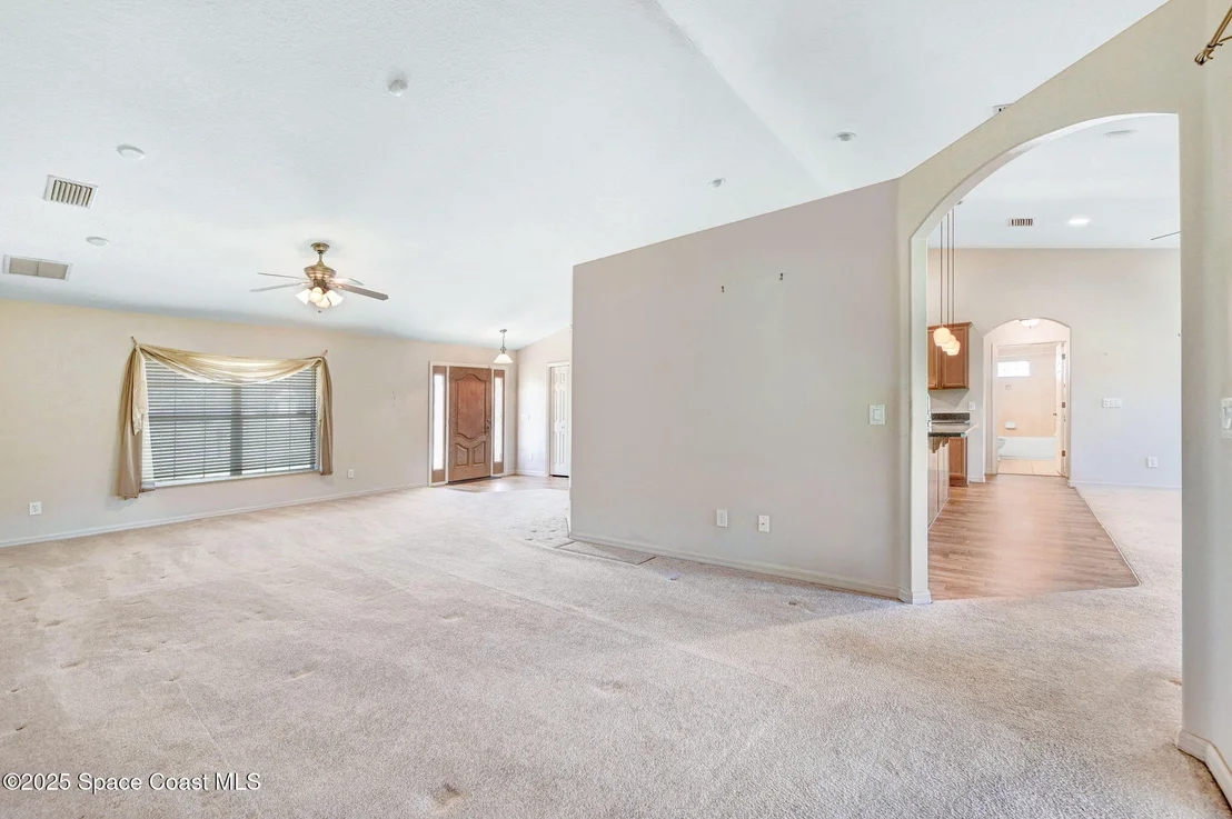 Photo of 1207 Van Tassel Trail NE