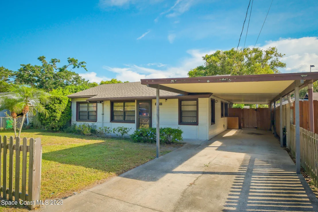 Photo of 1529 Mac Arthur Lane