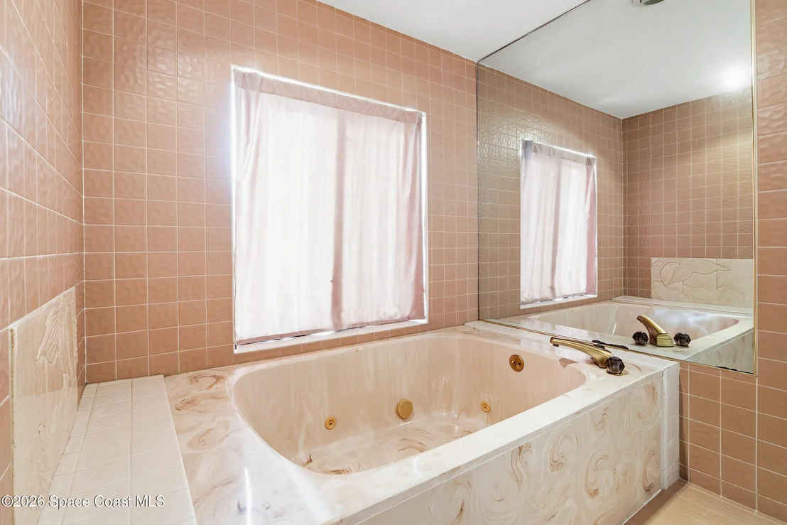 Photo of 1088 Fairlawn Drive