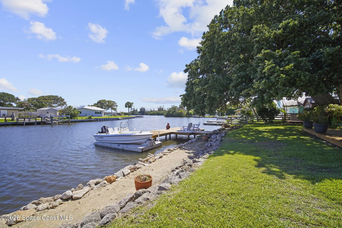 Photo of 514 Cocoa Isles Boulevard