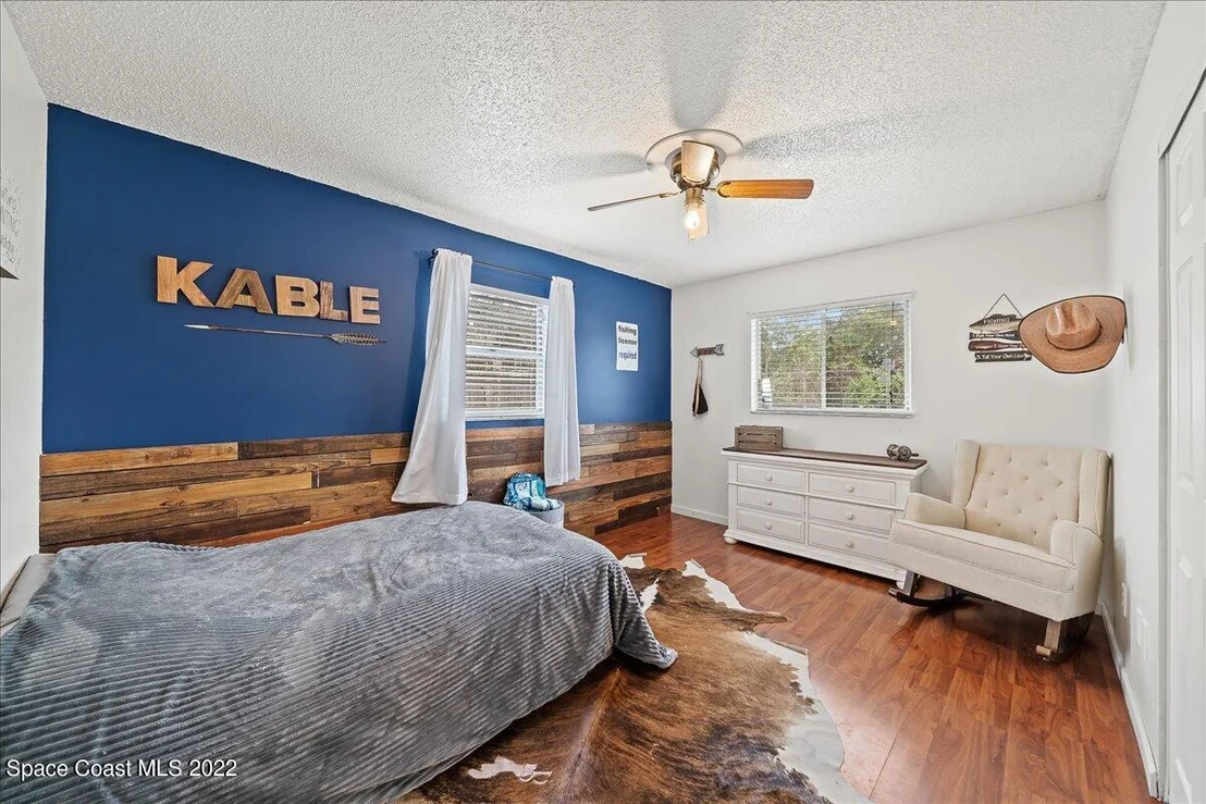 Photo of 6045 Aires Avenue