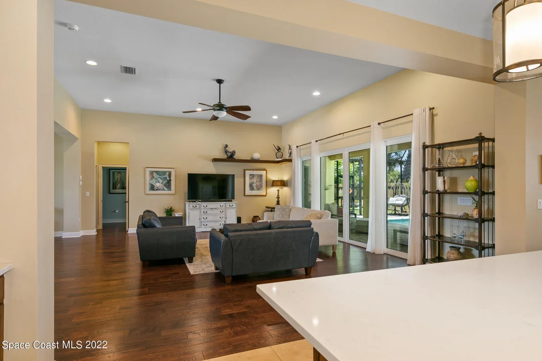 Photo of 130 7th Avenue