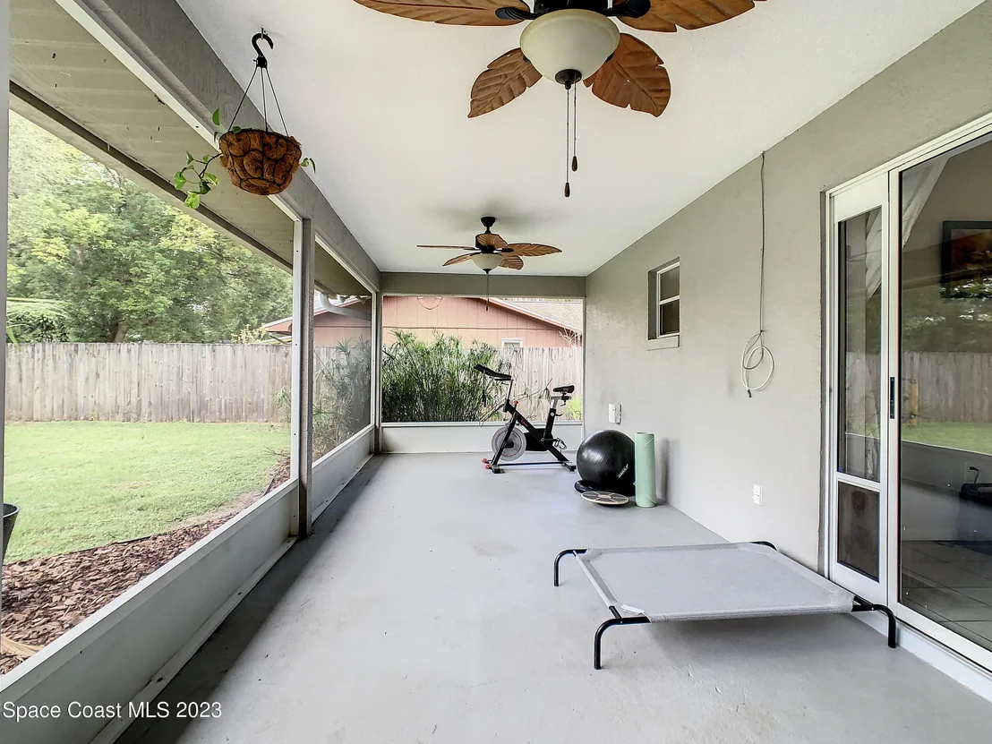 Photo of 6440 Aberfoyle Avenue