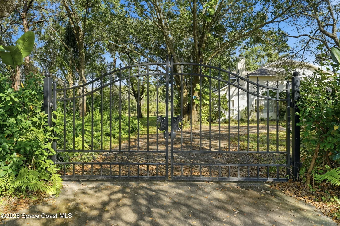 Photo of 1225 War Eagle Boulevard