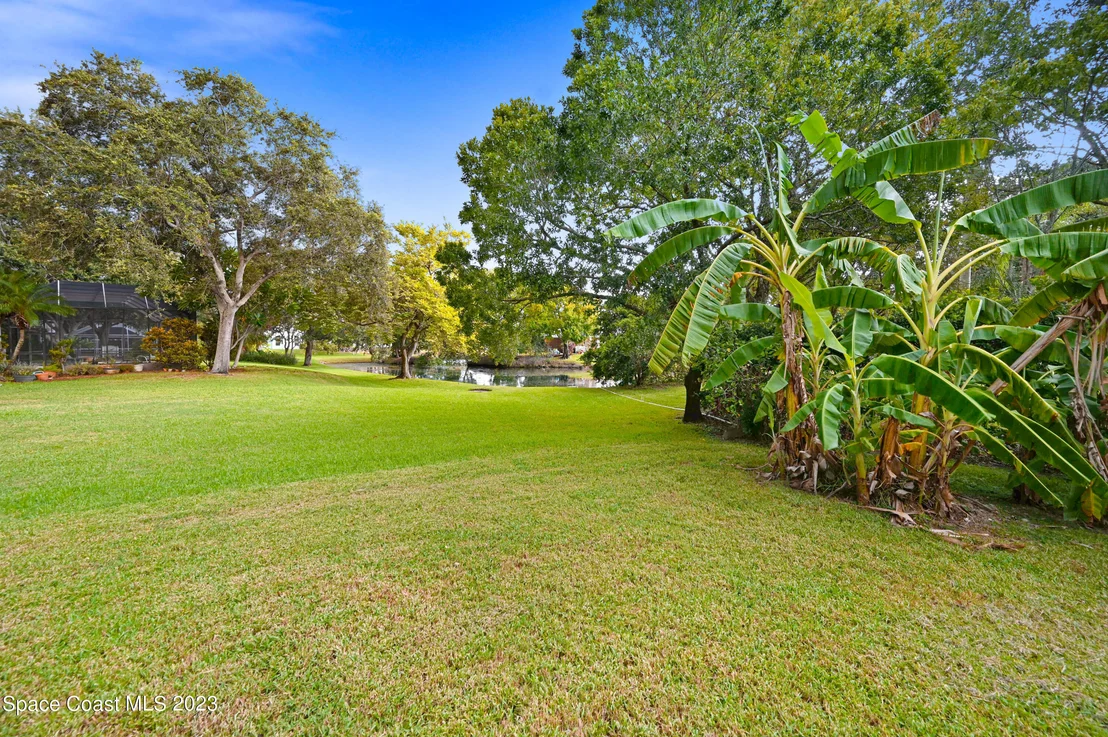 Photo of 2180 Royal Oaks Drive