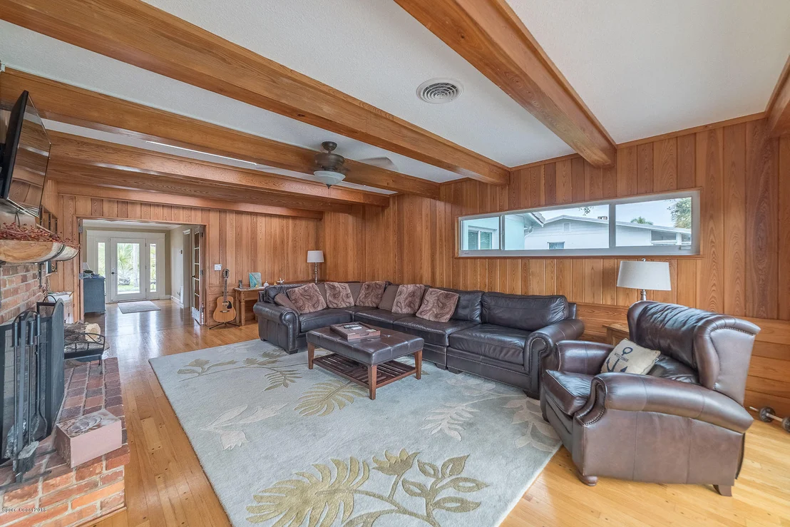 Photo of 1131 Rivermont Drive