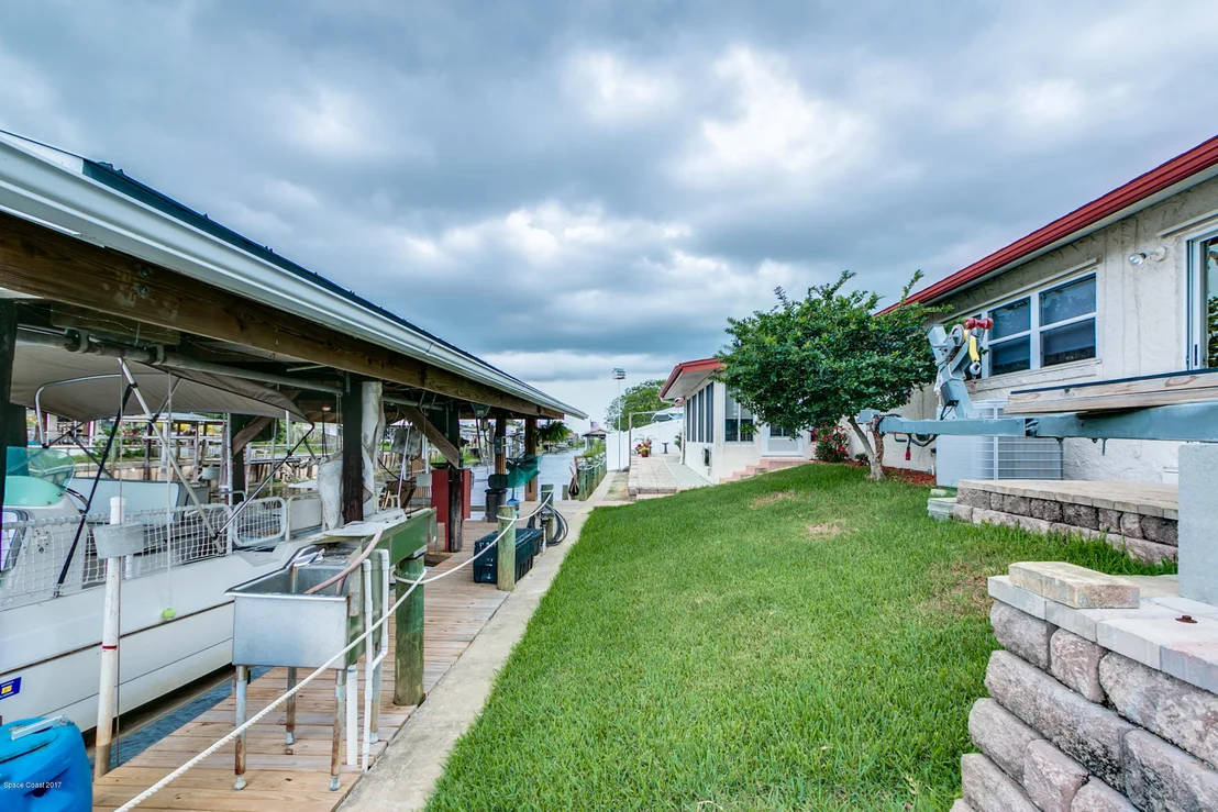 Photo of 821 Heron Road