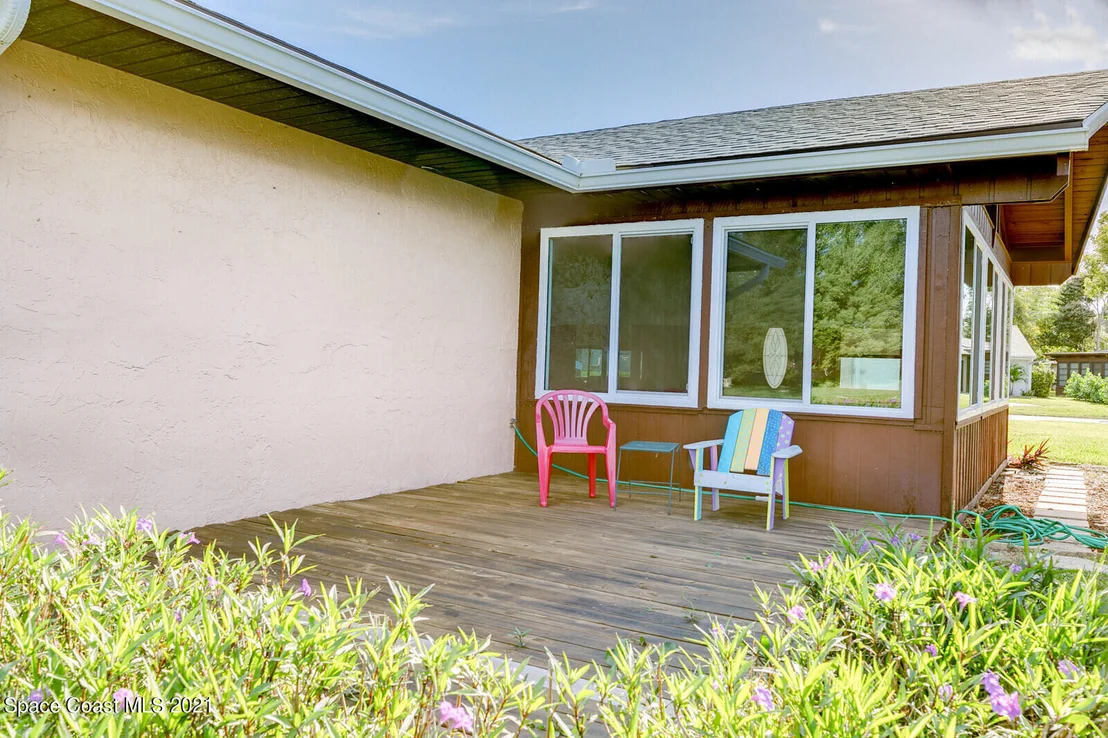 Photo of 310 Bayhead Drive