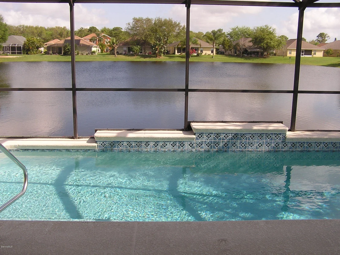 Photo of 933 Tavernier Circle