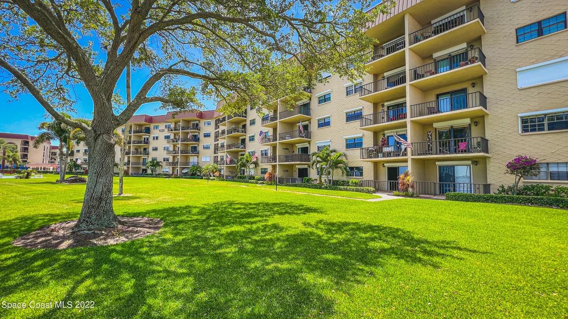 Photo of Unit 102 at 1025 Rockledge Drive