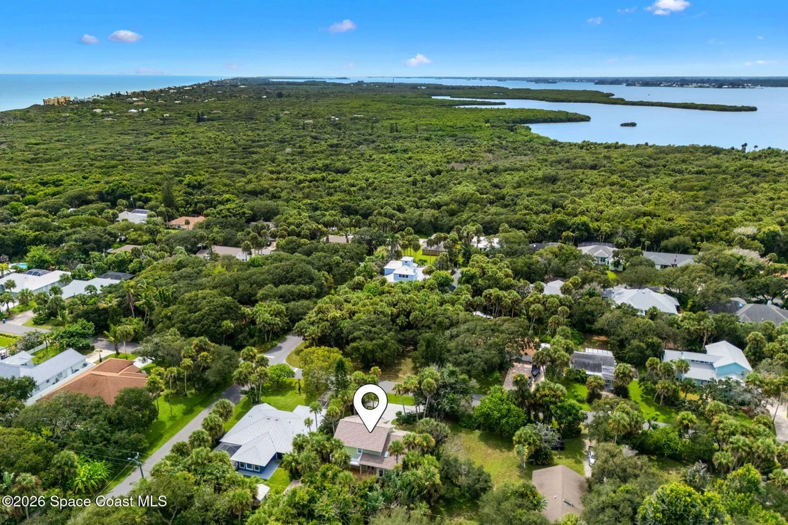 Photo of 220 Cardinal Drive