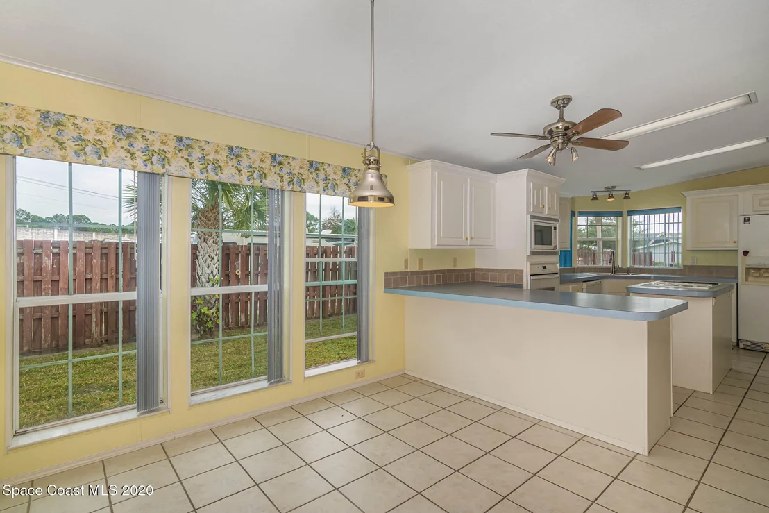 Photo of 775 Outer Drive
