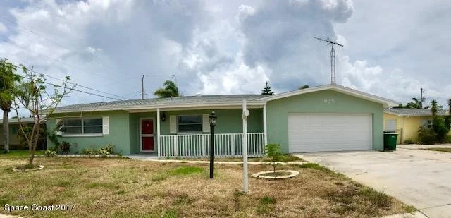Photo of 625 N Robert Way N