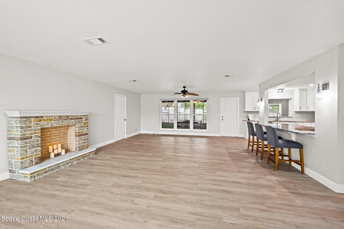 Photo of 1255 Seminole Drive