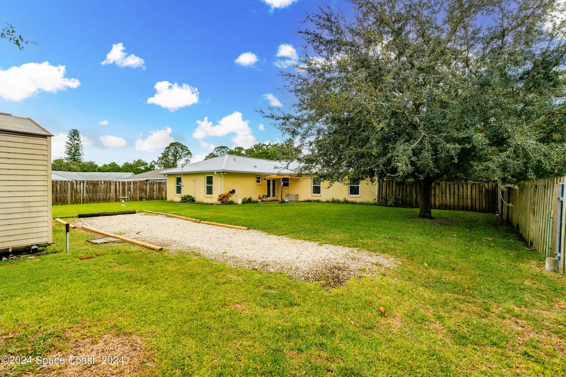 Photo of 4550 Robert Street