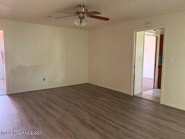 Photo of 1392 Gleneagles Way