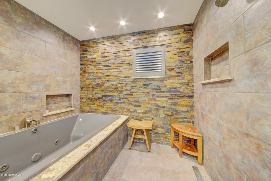 Photo of 260 Richards Road