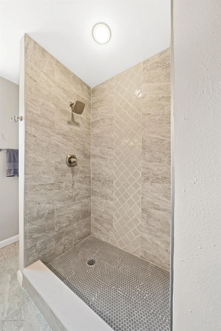 Photo of 977 Pineland Drive