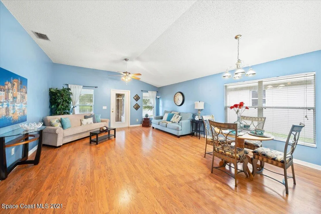 Photo of 1055 Sedgewood Circle