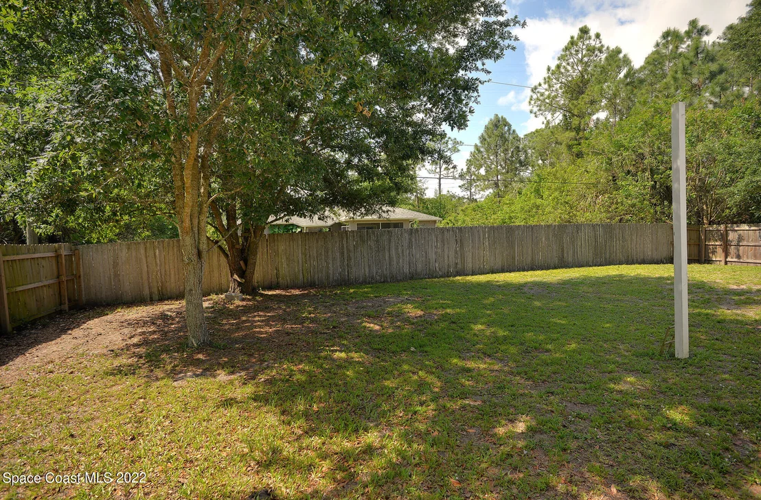 Photo of 826 Tedder Road SE