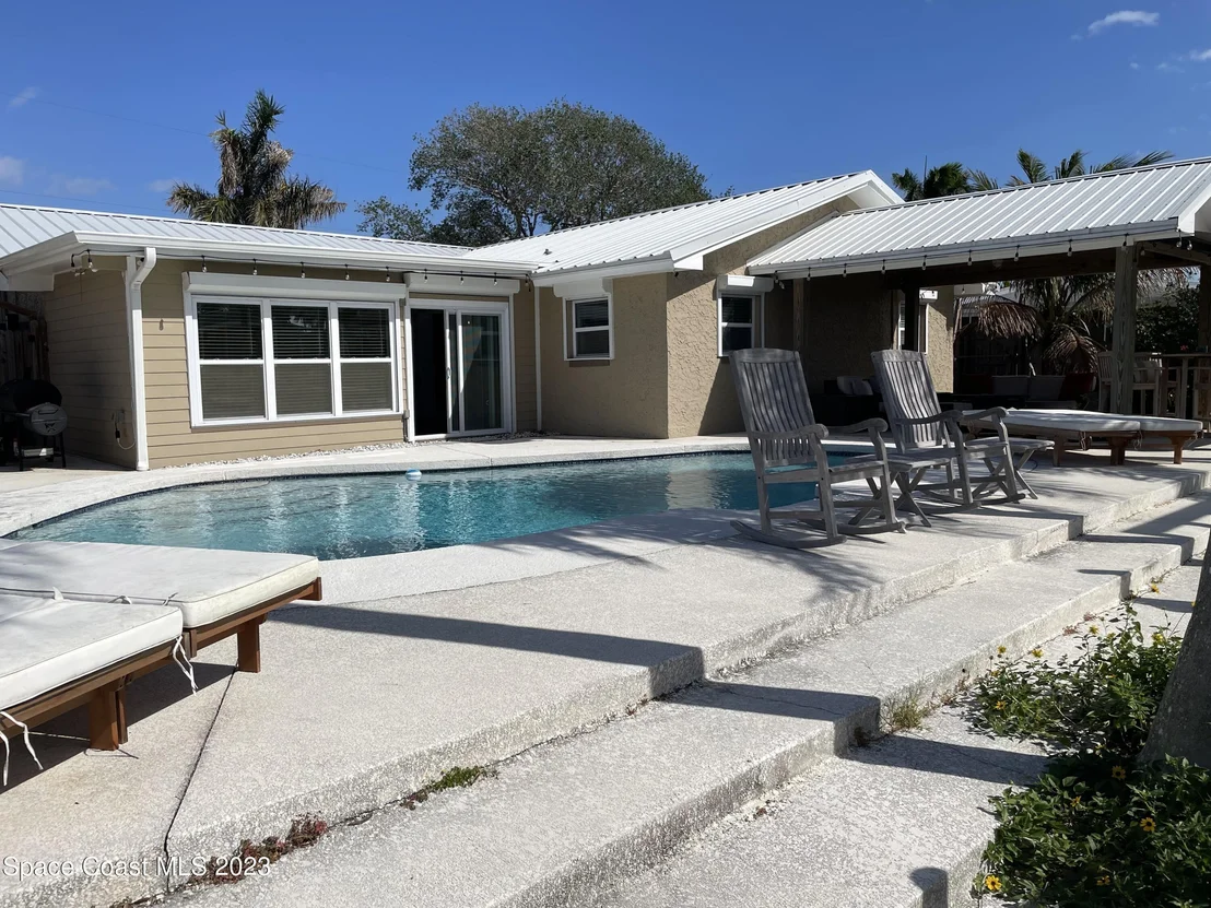 Photo of 387 Carmine Drive
