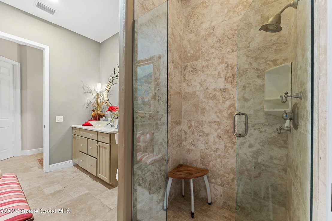 Photo of 339 Cocoa Avenue