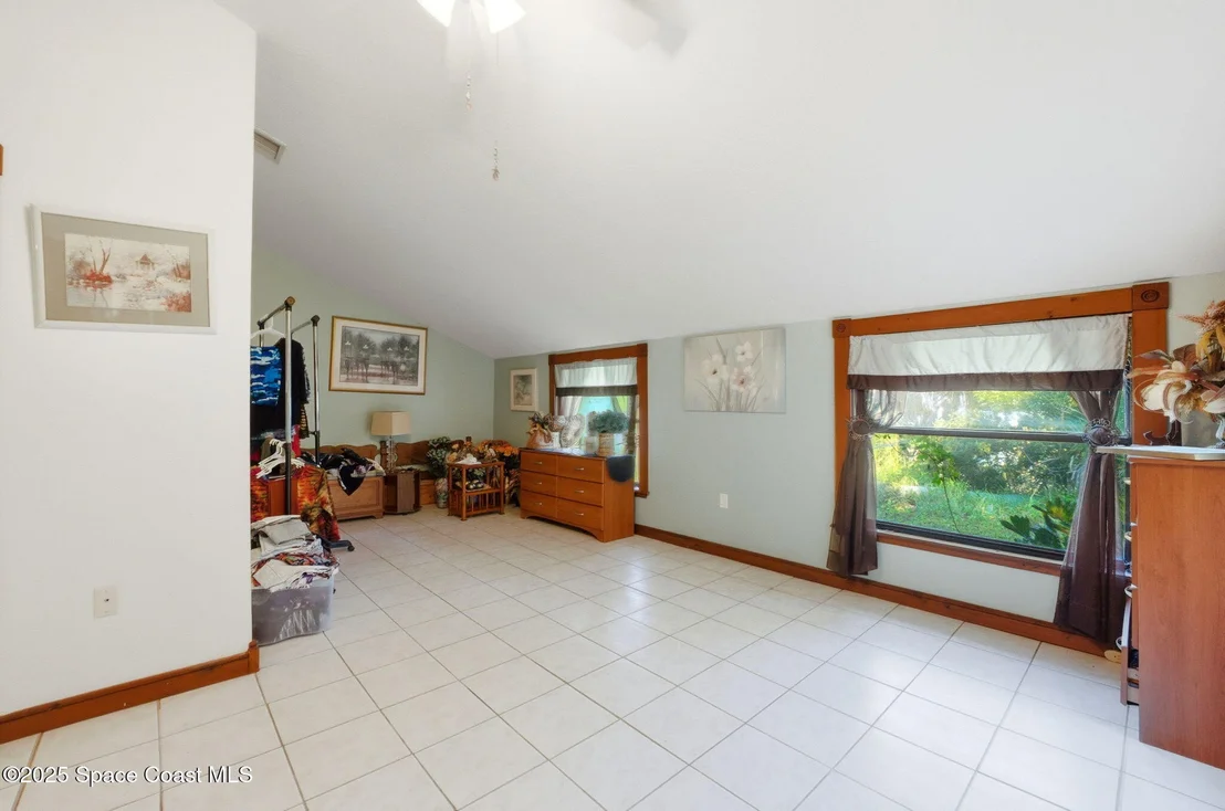 Photo of 2821&2825 Lionel Road