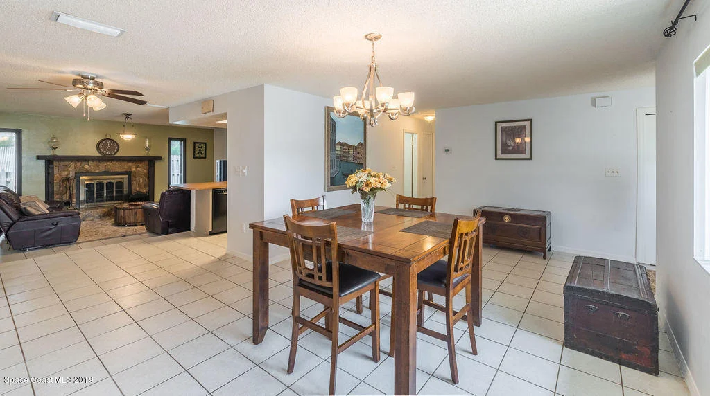 Photo of 979 Sable Lane