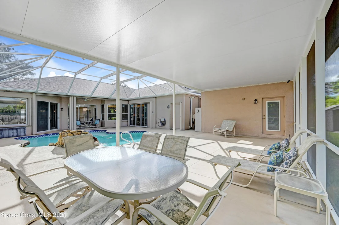 Photo of 5917 Newbury Circle