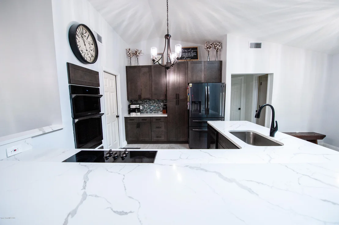 Photo of 4105 Alan Shepard Avenue
