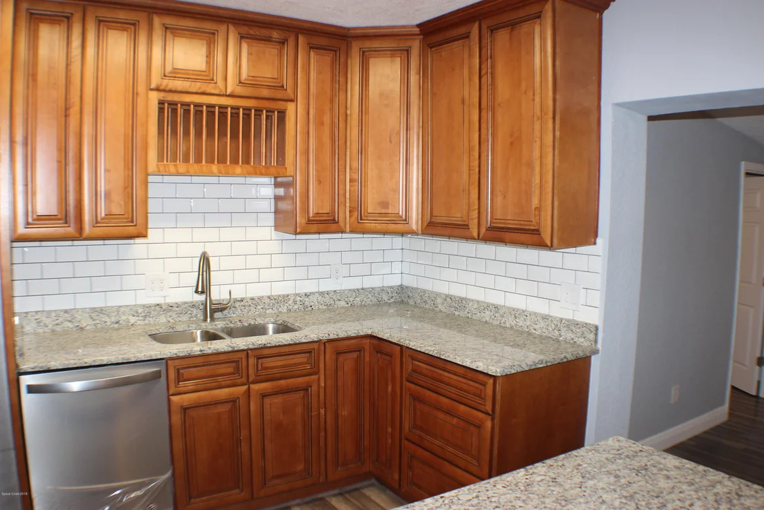 Photo of 1042 Cabot Drive NE