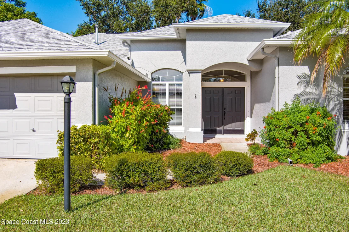 Photo of 6037 Arlington Circle