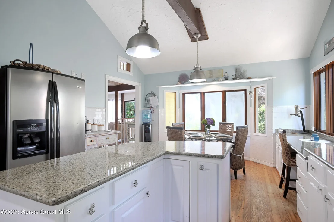Photo of 5875 Riverside Drive