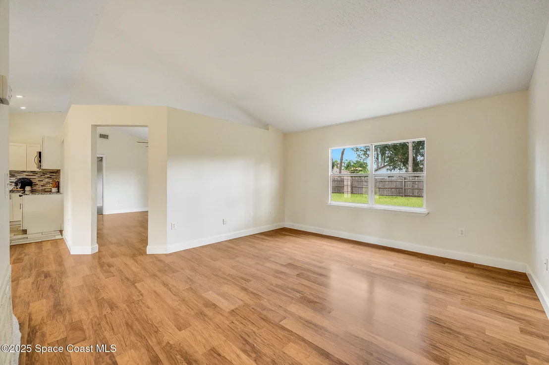 Photo of 6375 Cable Avenue