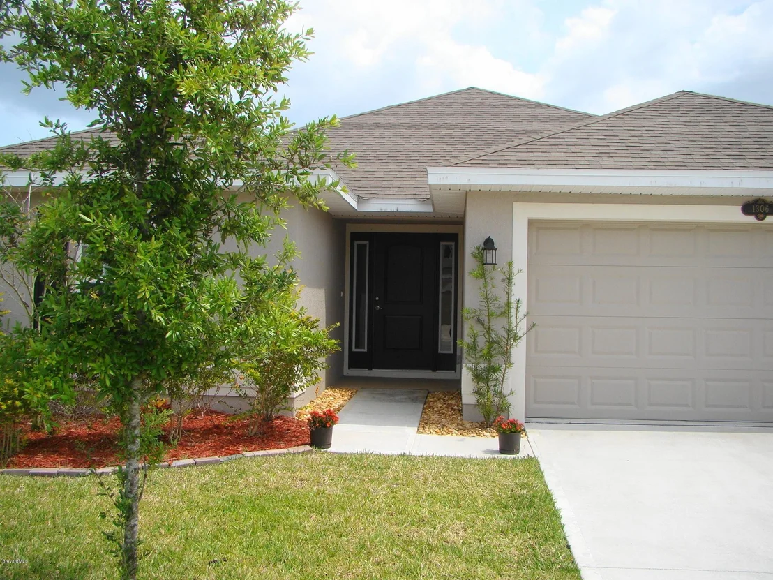 Photo of 1306 Alaqua Way