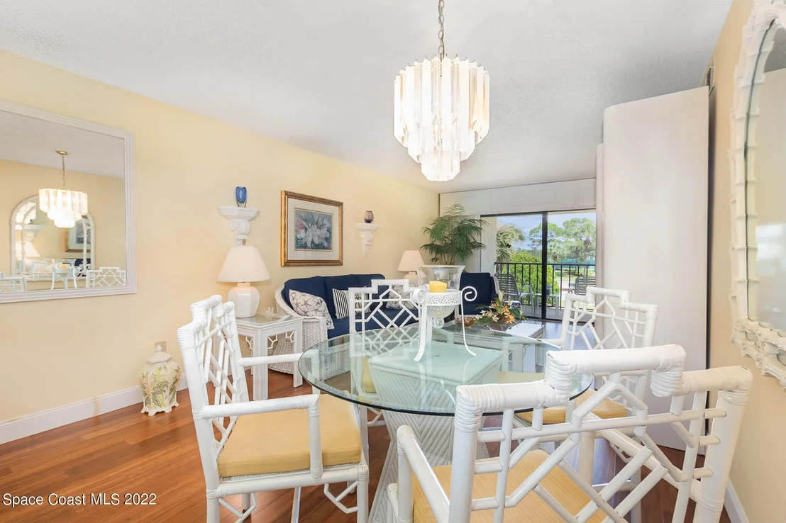 Photo of Unit 202 at 6068 Willowpointe Circle