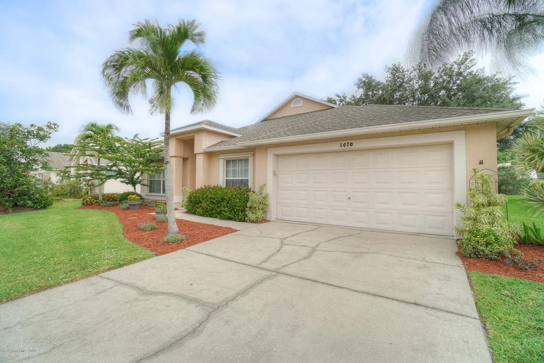 Photo of 1670 Rustic Way
