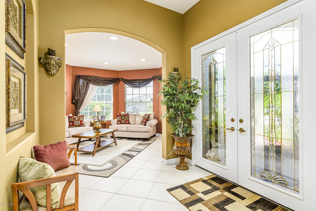 Photo of 331 Gardendale Circle SE